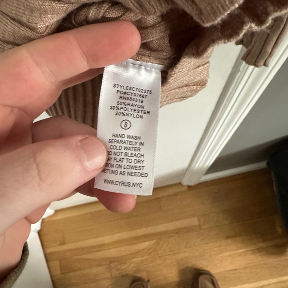 NWT Cyrus Long sleeve fine rib knit sweater in Toffee women's small (004) - Picture 5 of 7